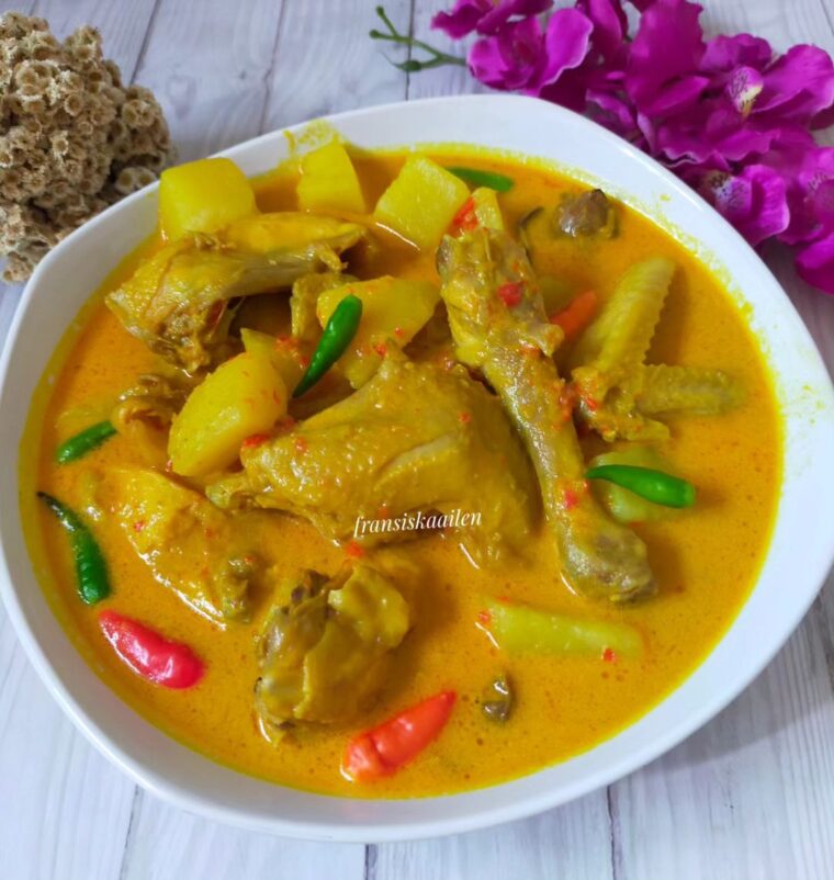 Resep Kare Ayam Kentang Dari fransiskaailen