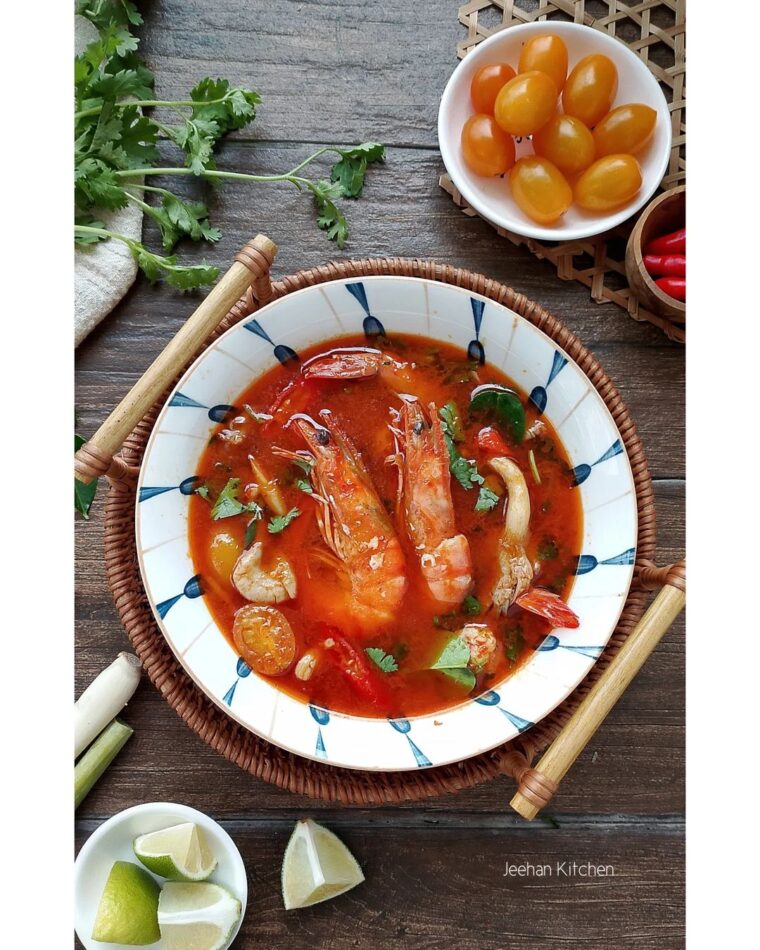 Resep Tomyam Udang & Jamur Dari jeehan_kitchen