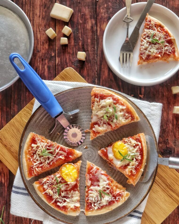 Resep Pizza Margherita Keju Cheddar Dari friel_sit