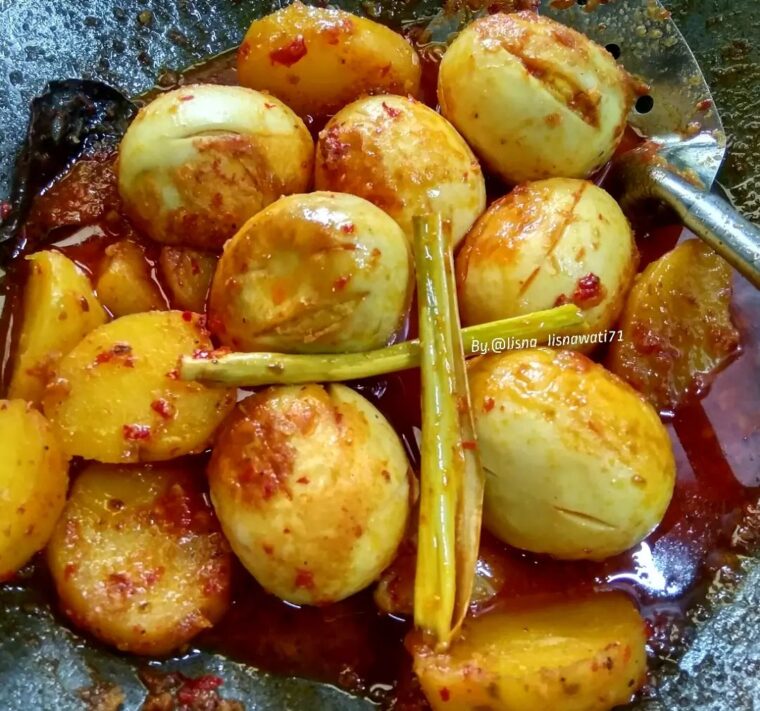 Resep Telur Kentang Bumbu Bali Pedas Dari lisna_lisnawati71