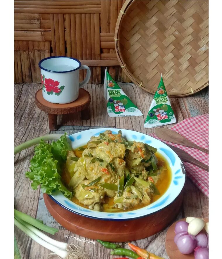 Resep Yam Masak Daun Prei Dari ririn.nurbayani
