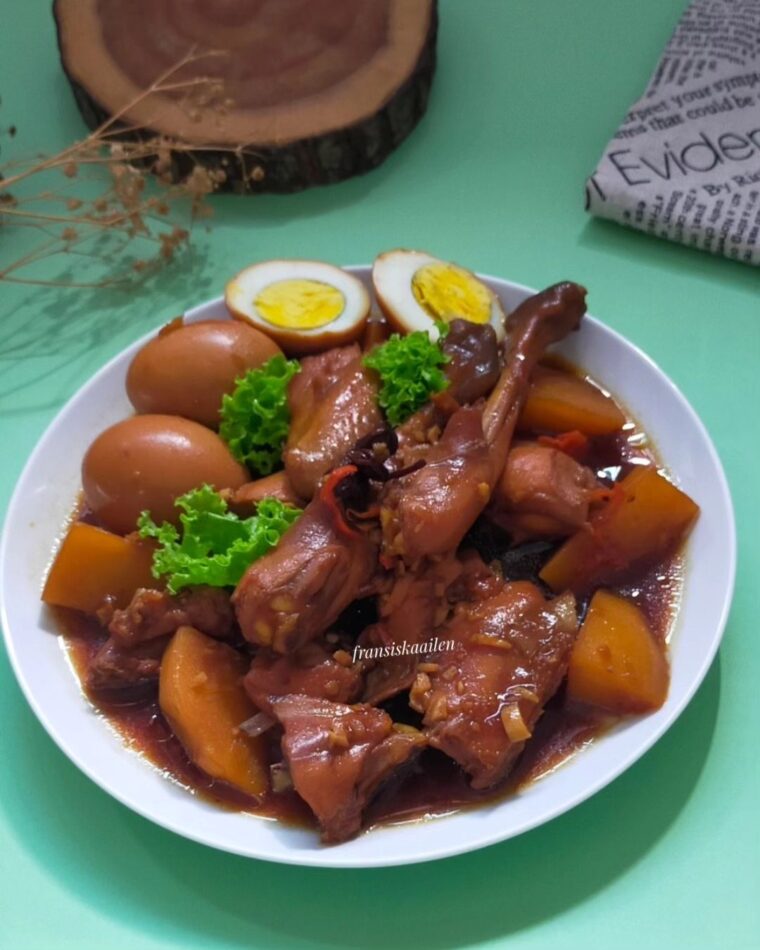 Resep Semur Ayam Kampung Telor Kentang Dari fransiskaailen
