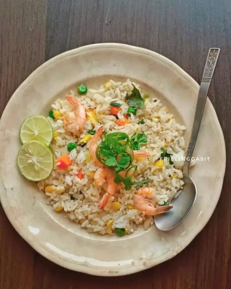 Resep Khao Phat (Thai Fried Rice) Dari friel_sit